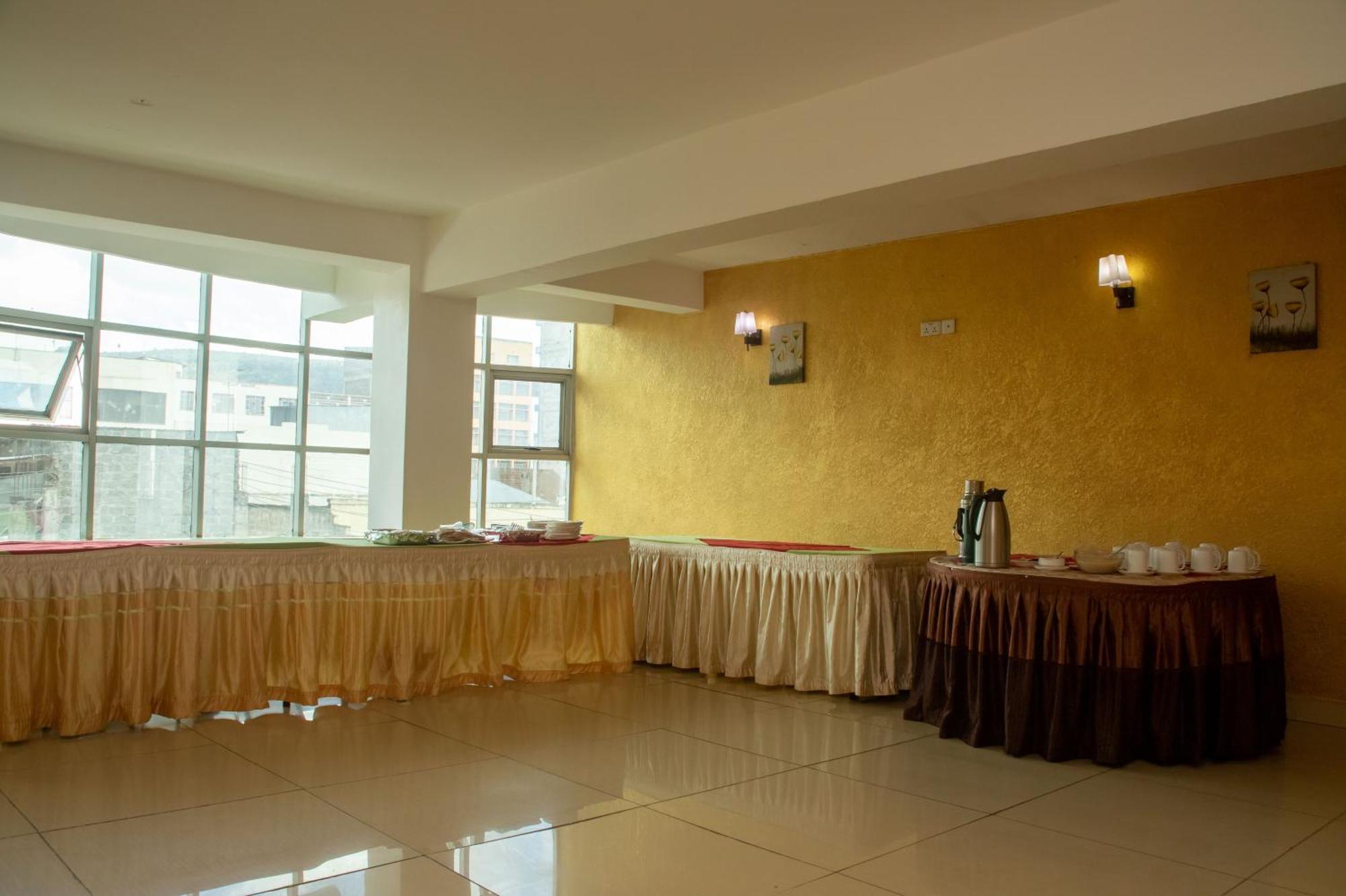 Legacy Hotel And Conference Centre Ltd 나쿠루 외부 사진